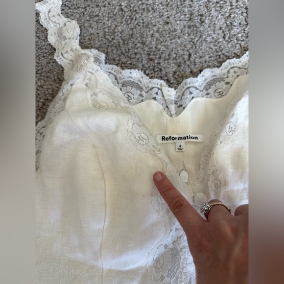 Reformation Linen Size 4 - Picture 11 of 13